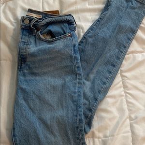 Womens Levi wedgie style jeans, size 24.